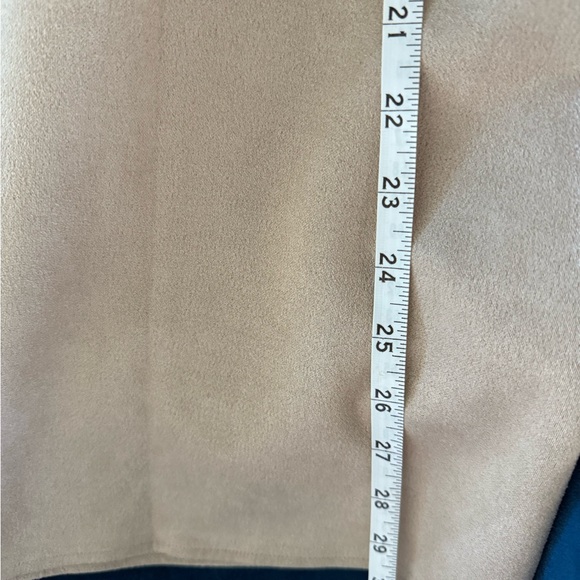 Stunning Size S suede-like skirt NYC Beige A-Line Women's Skirt NWT - Picture 6 of 8